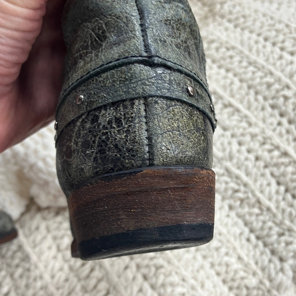 LIBERTY Black Distressed Green Tan knee boots - Picture 8 of 15